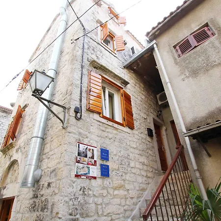 Ivanka Penzion 3*