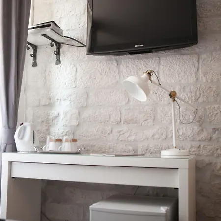 Ivanka 3* تروغير