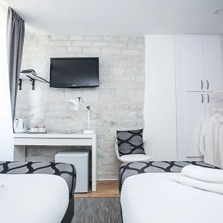 Ivanka 3* تروغير