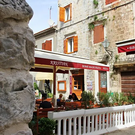 Ivanka بيت ضيافة 3*