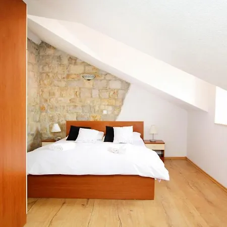 Ivanka Trogir