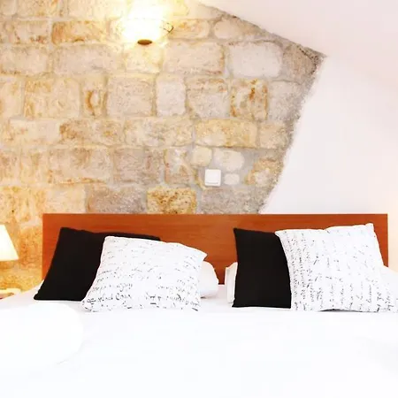 Konukevi Ivanka Trogir